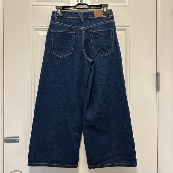 Zara Dark Wash Wide-Leg Cropped Jeans Size 4 US (EUR 36) High Rise - Picture 2 of 4